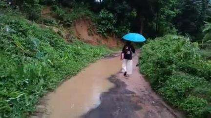 সাব্রুম: সামান্য বৃস্টিতে গর্জনতলী থেকে হরিনারায়ণপুরের রাস্তার বেহাল দশা,কাঁদায় ভরে আছে রাস্তা,দ্রুত সংস্কারের দাবি #jansamasya