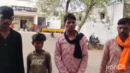 गुना नगर: राजस्थान के बारां से 11 साल के बच्चे का 3 ट्रक सवारों ने किया अपहरण, भदौरा से भागे बच्चे को समाजसेवी ने मिलाया