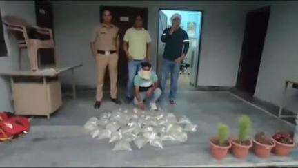 ऋषिकेश: रुषा फार्म में शराब तस्करी के आरोप में एक अभियुक्त को किया गया गिरफ्तार, आबकारी की छापेमारी में