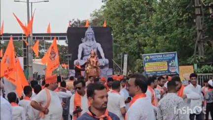 નવસારી: માં  આશાપુરી મંદિરથી સાંજે મહારાણા પ્રતાપ જી ની જન્મ જયંતિનિમિતે ભવ્ય શોભાયાત્રા નીકળી