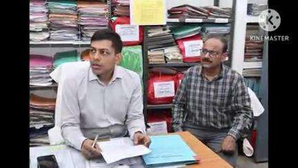 बक्सर: डीएम ने जिला स्थापना शाखा का औचक निरीक्षण किया, लापरवाही में पांच राजस्व कर्मी निलंबित