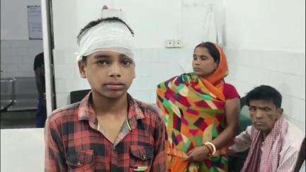जमुआ: मांगरोडीह के रौनक पासवान को बच्चों ने मिलकर पीटा, अस्पताल में इलाज जारी