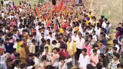 शाजापुर: ग्राम धेनका में शतचंडी यज्ञ और श्रीमद भागवत कथा के समापन पर भव्य शोभायात्रा निकाली गई