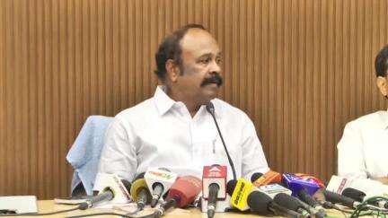 புரசைவாக்கம்: "நகை கடன் குறித்த RBI விதிகள் தொடக்க வேளாண் வங்கிகளுக்கு பொருந்தாது" - அமைச்சர் பெரிய கருப்பன் பேட்டி