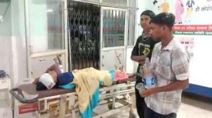 गुमला: सोहर पाट में ऑटो पलटने से चार घायल, एक बच्चे की मौत