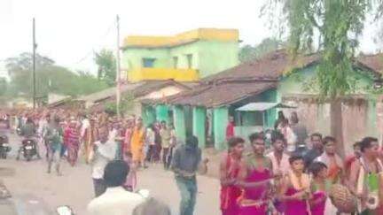ଜୁନାଗଡ: ଗୋଲାମୁଣ୍ଡା ରେ  ଷୋହଳ ପ୍ରହାର ଅଖଣ୍ଡ  ନାମଯଜ୍ଞ ପାଇଁ କଳସ ଯାତ୍ରା