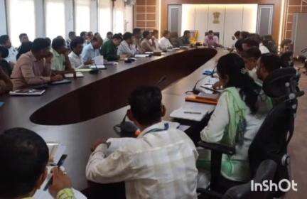 गोंदिया: जिल्हाधिकारी कार्यालयात जिल्हाधिकारी प्रजित नायर यांनी मान्सूनपूर्व तयारीचा घेतला आढावा