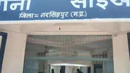 साईं खेड़ा: साईं खेड़ा थाने के अंतर्गत जुआ सट्टा की खबरों ने सोशल मीडिया पर खड़े किए सवाल