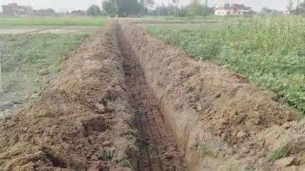 जखनिया: चकमलूक गांव के सोनहरा माइनर की खुदाई के लिए 4 दशक बाद चली जेसीबी, प्रशासनिक दृढ़ता और ग्रामीणों के संघर्ष ने दिलाई जीत