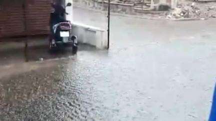 बारा: कागज़ पर चमकता विकास, चंद मिनट की बारिश में डूबा शंकरगढ़, नगरवासी परेशान