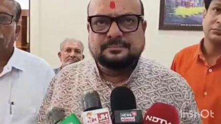 जळगाव: महिलेची रस्त्यावर प्रसूती प्रकरणात जो ही कोणी दोषीवर  चौकशी करून कारवाई करू मंत्री गुलाबराव पाटील हा