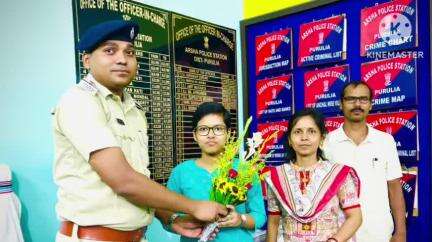 জয়পুর: দেশের সেরা দেবদত্তা মাঝি সংবর্ধনা আড়শা থানার পুলিশের পক্ষ থেকে