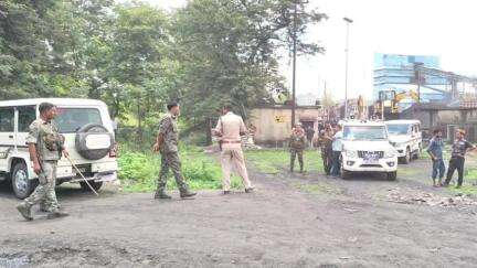 खलारी: कांटा घर बंद होने की सूचना पर खलारी पुलिस पहुंची, कांटा घर खुलवाया