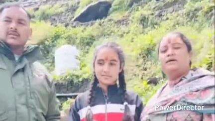रुद्रप्रयाग: केदारनाथ धाम के दर्शनों के बाद वापस जाते समय हल्द्वानी निवासी बेटी अपनी मां से बिछड़ी, पुलिस ने कराया मां-बेटी का मिलन
