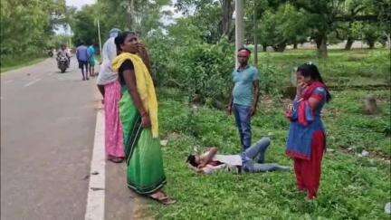 जशपुर: तेज़ रफ्तार बाइक अनियंत्रित होकर गिरी, युवक घायल, जरिया के पास हुआ हादसा, 108 एम्बुलेंस से जिला अस्पताल में भर्ती