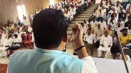 मोतिहारी: मोतिहारी के नगर भवन में आयोजित इंडिया गठबंधन की बैठक को राजद विधायक ने संबोधित किया