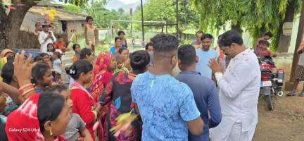 ଅନୁଗୋଳ: ଜରପଡା ଗ୍ରାମରେ ଲୋକଙ୍କ ସହ ବିଭିନ୍ନ ସମସ୍ୟା ସମ୍ପର୍କରେ ଆଲୋଚନା କଲେ ଛେଣ୍ଡିପଦା ବିଧାୟକ ଅଗସ୍ତି ବେହେରା