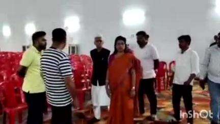 रामगढ़: राधा गोबिंद यूनिवर्सिटी के सभागार में विधायक ममता देवी ने सभा स्थल की तैयारियों का जायजा लिया