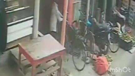 सोनबरसा: काश नगर बाजार में हवाई फायरिंग करने वाला आरोपी पुलिस द्वारा गिरफ्तार