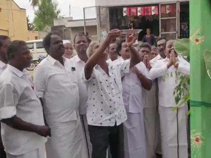 கலசபாக்கம்: காரப்பட்டு பகுதியில் 100 கிலோ வாட் மின் மாற்றியை கலசப்பாக்கம் சட்டமன்ற உறுப்பினர் சரவணன் பொதுமக்கள் பயன்பாட்டிற்கு அர்பணித்தார்