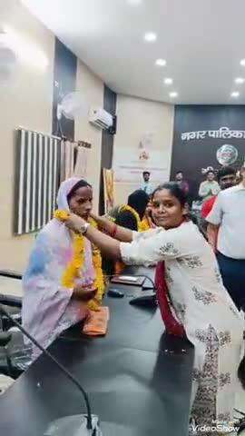 मिर्ज़ापुर: अहिल्याबाई होल्कर के त्रिशताब्दी पर महिला सफाई मित्रों और कर्मचारियों को किया गया सम्मानित
