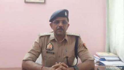 मिर्ज़ापुर: जिगना थाना क्षेत्र के एक गाँव में प्रेमिका के घर में घुसे दूसरे गाँव के प्रेमी को परिवार वालों ने कमरे के अंदर बंद किया