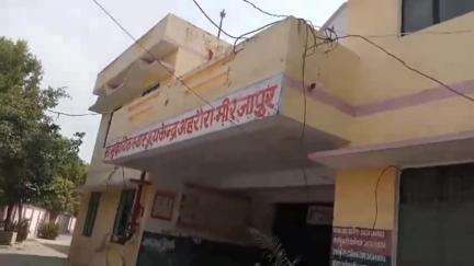 चुनार: मेहंदीपुर तिराहा के पास अज्ञात ट्रक की चपेट में आने से बाइक सवार व्यक्ति घायल