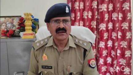 बरेली: ग्राम चकरपुर में मंदबुद्धि व्यक्ति ने छत पर चढ़कर कूदने की दी धमकी, क्षेत्र अधिकारी ने दी जानकारी