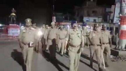 अकबरपुर: पुलिस अधीक्षक ने कस्बा गजनेर में पैदल भ्रमण कर सुरक्षा व्यवस्था का लिया जायजा, दिए आवश्यक दिशा निर्देश