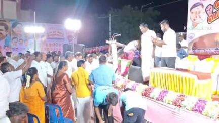 வாணியம்பாடி: சந்தை மேம்பாலம் அருகே அதிமுக சார்பில் மே தினவிழா பொதுக்கூட்டம் முன்னாள் அமைச்சர் கே.சி. வீரமணி பங்கேற்பு