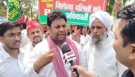 बुलंदशहर [ उतर प्रदेश की भाजपा सरकार नकारा, निकम्मी सरकार है लोकतांत्रिक विरोधी सरकार को उखाड़ फेंके.
 क्रांतिकारी प्रमोद यादव एडवोकेट सिकंदराबाद बुलंदशहर