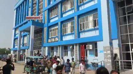 তমলুক: সামসাবাদ মীরের পুল সংলগ্ন এলাকায় আজ বাইক ও মেশিন ভ্যানের মুখোমুখি সংঘর্ষে মৃত-১,ঘটনাস্থলে পুলিশ