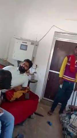 वार्ड नंबर 17 सकरी मोहल्ला यहां पानी नहीं पहुंचता 1दिन आता है और 6दिन नहीं आते