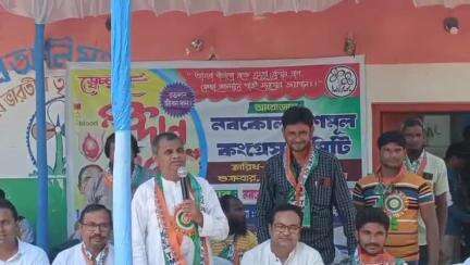 গড়বেতা ৩: চন্দ্রকোনারোড সংলগ্ন সংলগ্ন নবকোলা তৃণমূল কংগ্রেসের উদ্যোগে রক্তদান শিবিরের আয়োজন