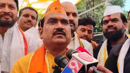 शेतकरी कर्जमाफीसाठी मराठा मावळा संघटनेचे विभागीय आयुक्त कार्यालयासमोर धरणे आंदोलन : अध्यक्ष माणिकराव शिंदे