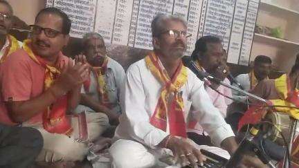 पाली।शिवसभा प्रभात फैरी मंडल द्वारा श्रीराधा कृषण मंदिर ,राजेंद्र नगर,पाली में भजन कीर्तन।(छगनल भारद्वाज,पत्रकार,पाली)
