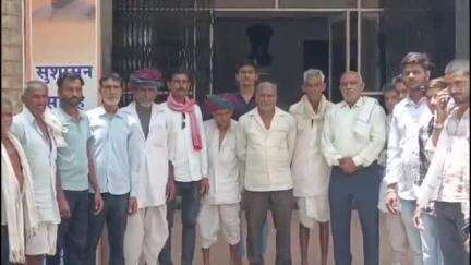 चित्तौड़गढ़: माण्डलदा: ग्रामवासियों ने पंचायत स्थान बदलने पर जताई आपत्ति
कलेक्ट्रेट पर दिया ज्ञापन #jansamshya