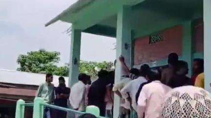 করিমগঞ্জ: আছিমগঞ্জ দেওয়ান আলী রাজা এল পি স্কুলের ভোটকেন্দ্র থেকে ১০০ টি ব্যালট পেপার চুরি,চাঞ্চল্য