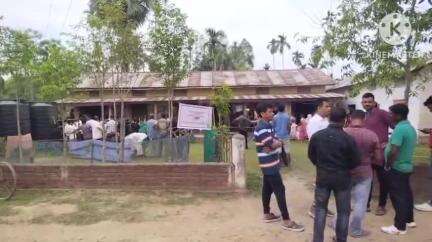 খুমটাই: খুমটাইত  ভোটাৰ তালিকাত বিসংগতিৰ গুৰুত্বৰ অভিযোগ, ভোটাৰ তালিকাৰ পৰা নাম কৰ্তন অৰ্ধ শতাধিক লোকৰ