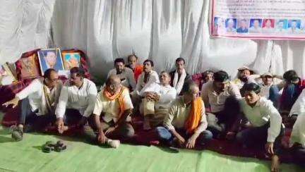 चांदूर बाजार: अतिक्रमण हटवण्याची मागणी घेऊन शिरसगाव बंड येथील नागरिकांचे चांदूरबाजार पंचायत समिती समोर अन्नत्याग आंदोलन
