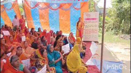 परसा: बलहा बाजार में महिला संवाद कार्यक्रम में ग्रामीण महिलाओं ने रखी अपनी बातें
