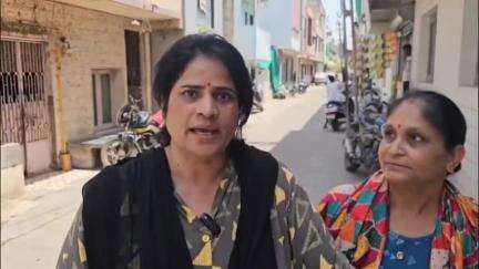 દાહોદ: રામનગર સોસાયટીમાં પાણી ભરવાના સમયે આખલા યુદ્વ થતા ટાંકીઓ અને વાહનોને નુકસાન, રખડતા ઢોરોને પકડવા કરાઈ માંગ #jansamasya