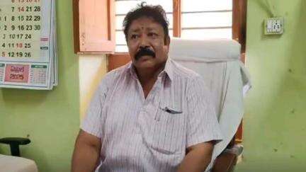 ఎమ్మిగనూరు: గోనెగండ్లలో స్థలం లేని నిరుపేదలు ఇంటి స్థలం కోసం దరఖాస్తు చేసుకోవాలని తాసిల్దార్ కుమార్ స్వామి