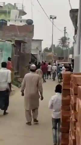 मुरादाबाद: जमीन के विवाद के चलते दो पक्षों में हुआ खूनी संघर्ष