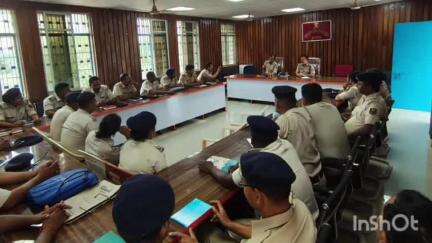 डुमरांव: अनुमंडल पुलिस कार्यालय में एसडीपीओ की अध्यक्षता में विशेष बैठक का हुआ आयोजन
