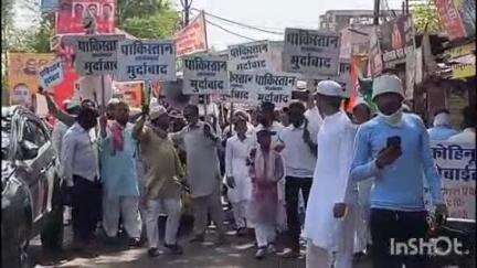 इटारसी: अंजुमन स्कूल से जयस्तंभ चौक तक मुस्लिम समाज ने आतंकवाद के विरोध में तिरंगा यात्रा निकाली, जयस्तंभ चौक पर पुतला फूंका
