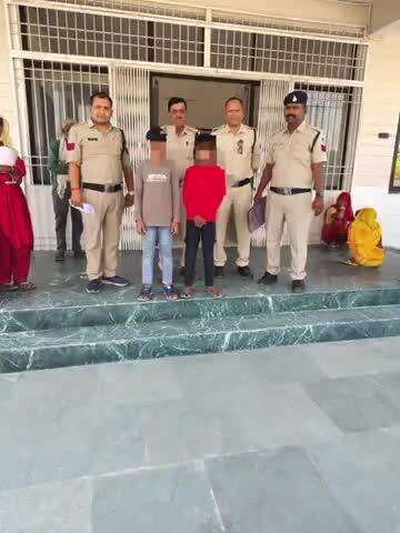 टीकमगढ़: देहात थाना पुलिस ने अपहृत नाबालिग बालिका और दो बालकों को दस्तयाब किया, परिजनों को सौंपा