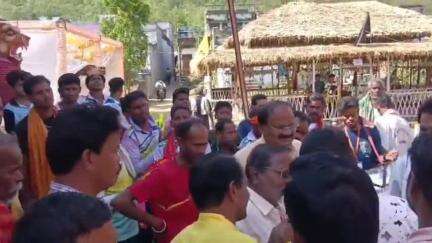 ଖଲ୍ଲିକୋଟ୍: କେଶପୁର ଗ୍ରାମରେ ମା' ଠାକୁରାଣୀଙ୍କ ଭବ୍ୟ ପ୍ରାସାଦ ପ୍ରତିଷ୍ଠା ଓ ନାମଯଜ୍ଞ ଅନୁଷ୍ଠିତ, ଯୋଗ ଦେଲେ ବିଧାୟକ ପୂର୍ଣ୍ଣ ଚନ୍ଦ୍ର ସେଠୀ