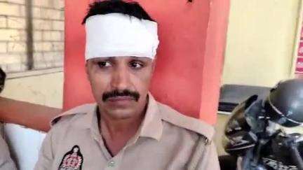 मुरादाबाद: मझोला थाना क्षेत्र में टेंपो ने बाइक को मारी जोरदार टक्कर, पुलिसकर्मी बाइक से गिरकर घायल