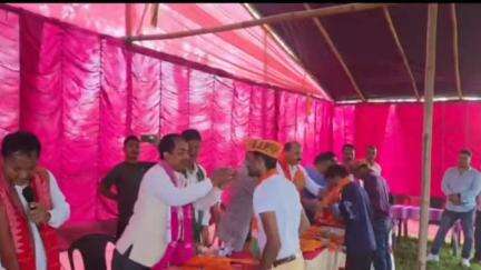 ওদালগুৰি: ভোলাটাৰত মণ্ডল বিজেপিৰ যোগদান কাৰ্যসূচী অনুষ্ঠিত হয়, উপস্থিত থাকে জিলা বিজেপিৰ সভাপতি সুনীল কুমাৰ বসুমতাৰী